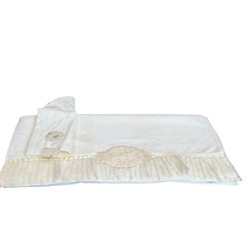 Vintage Avanti Look Cream Lace Ruffle Bath & Hand Towel Set 1978 Cottagecore 2pc